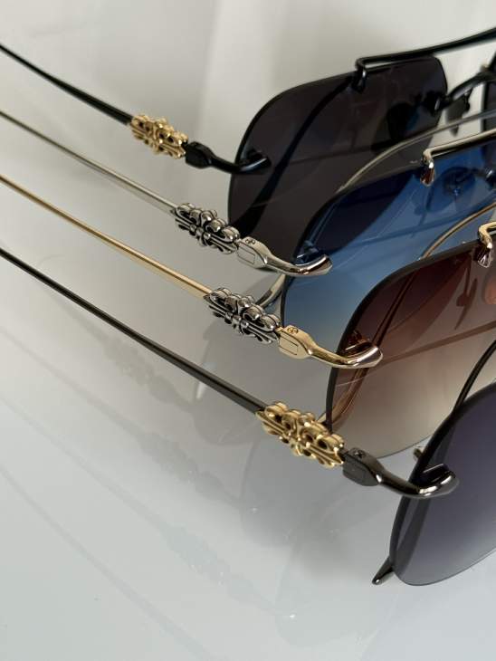 Picture of Chrome Hearts Sunglasses _SKUfw73585641fw